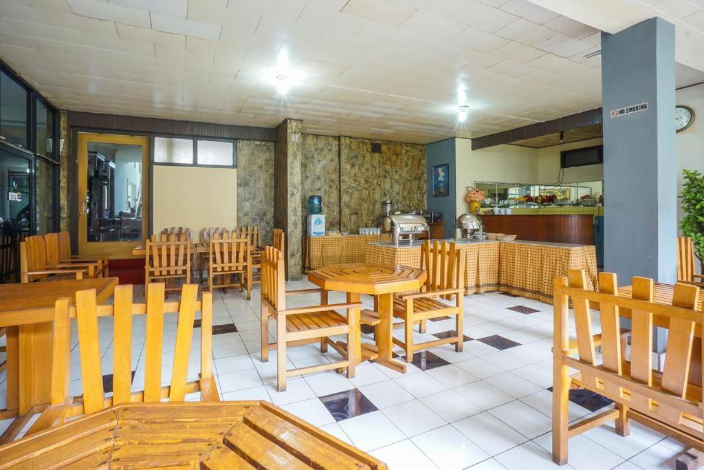 Yuta Hotel Manado Eksteriør bilde