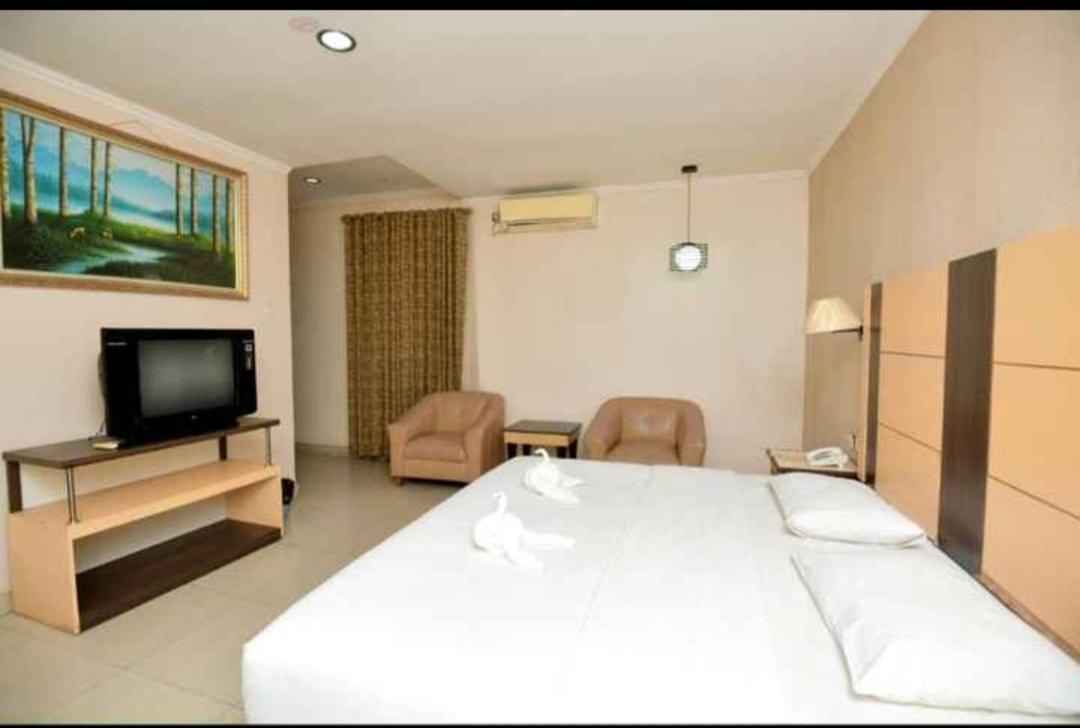 Yuta Hotel Manado Eksteriør bilde